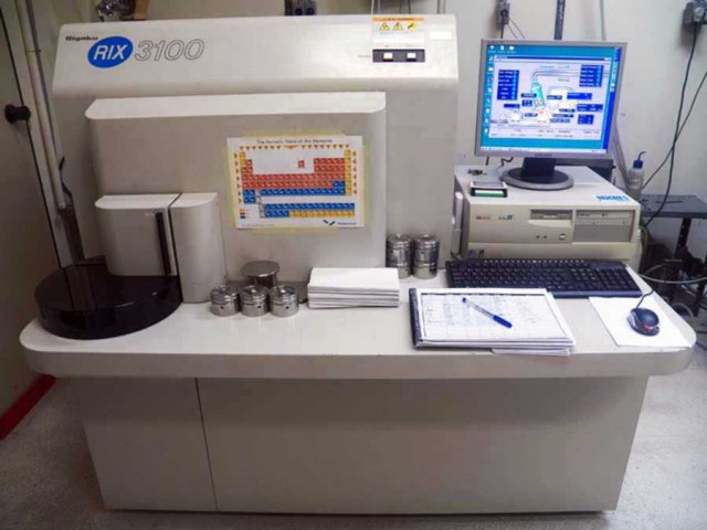 Equipamento de fluorescência de raios-X